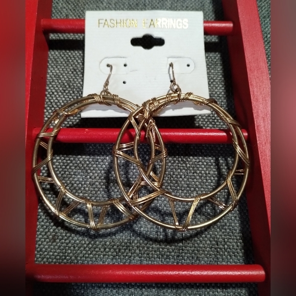 👜$3 - Set of‎ earrings (2 pair) bronze. #105 - Picture 9 of 13